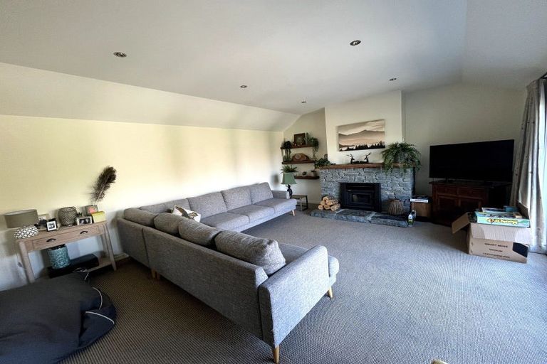 Photo of property in 11 Bevan Place, Wanaka, 9305