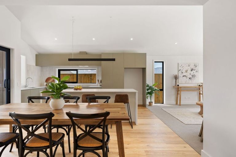 Photo of property in 44 Forage Road, Jacks Point, 9371