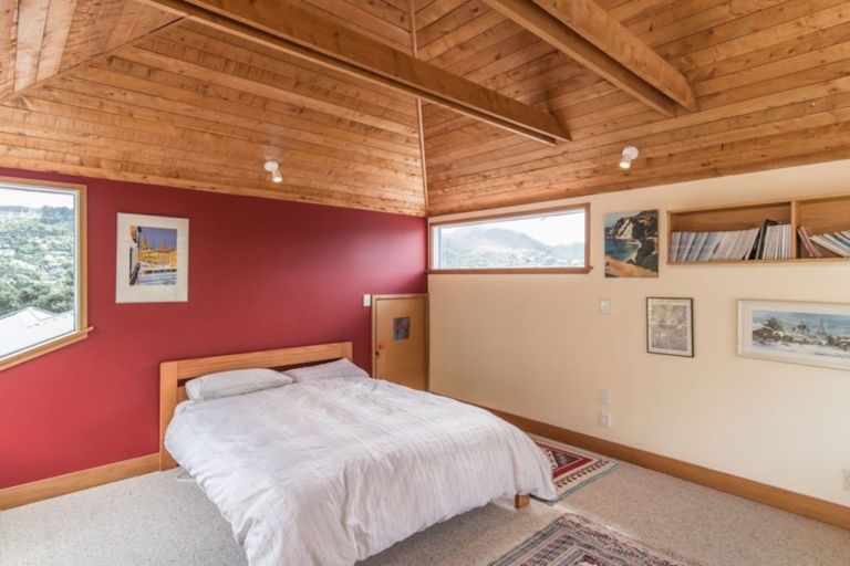 Photo of property in 129 Wadestown Road, Wadestown, Wellington, 6012