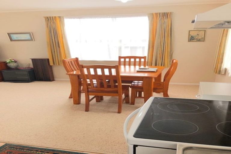 Photo of property in 1/6 Penion Drive, Flat Bush, Auckland, 2023