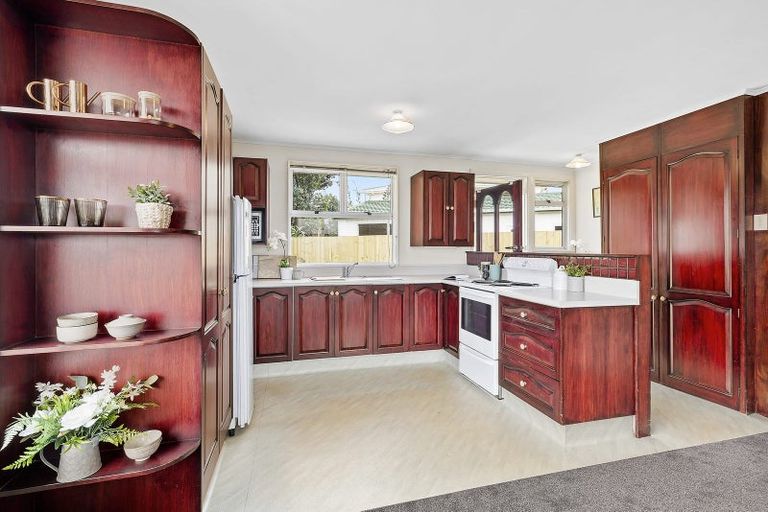 Photo of property in 45 Hiwi Crescent, Titahi Bay, Porirua, 5022