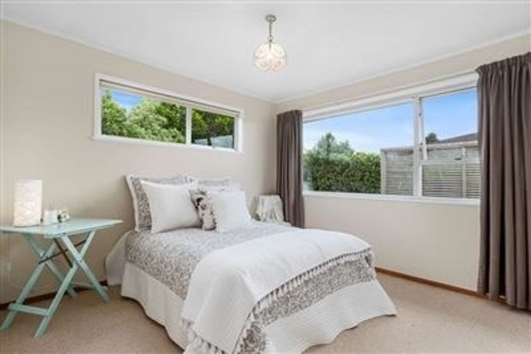 Photo of property in 81 Juniper Road, Sunnynook, Auckland, 0620