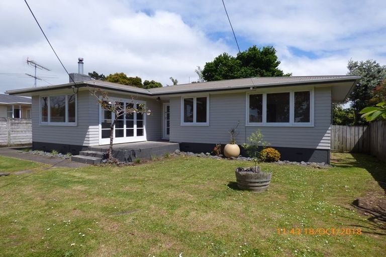 Photo of property in 106 Lancaster Road, Beach Haven, Auckland, 0626