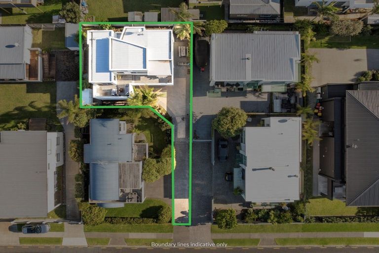 Photo of property in 517b Ocean Road, Whangamata, 3620