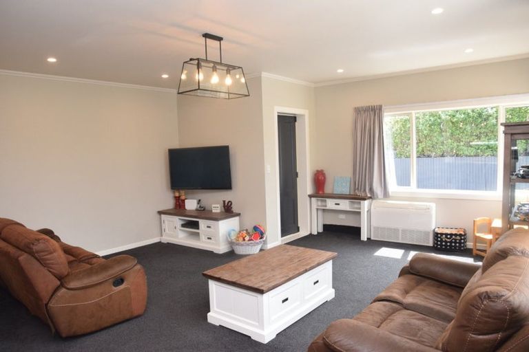 Photo of property in 33 Philip Street, Gladstone, Invercargill, 9810