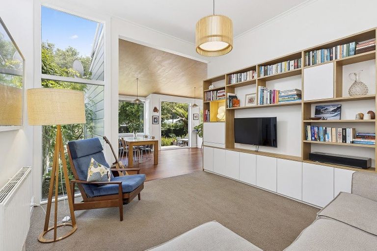 Photo of property in 40 Stanley Street, Berhampore, Wellington, 6023