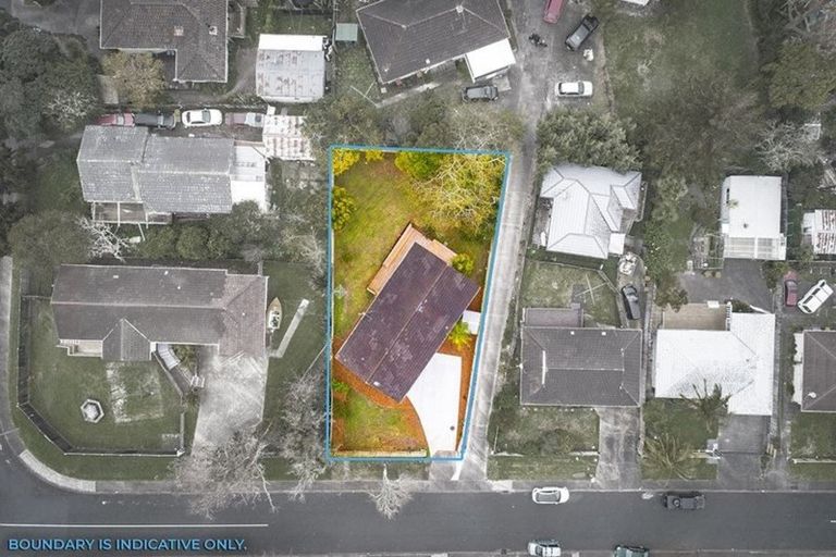 Photo of property in 3 Shale Avenue, Massey, Auckland, 0614