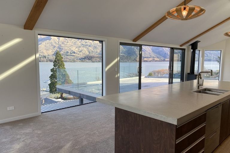 Photo of property in 92 Lismore Street, Wanaka, 9305