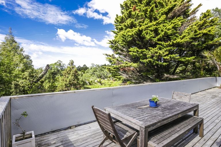 Photo of property in 167 Woodlands Park Road, Titirangi, Auckland, 0604