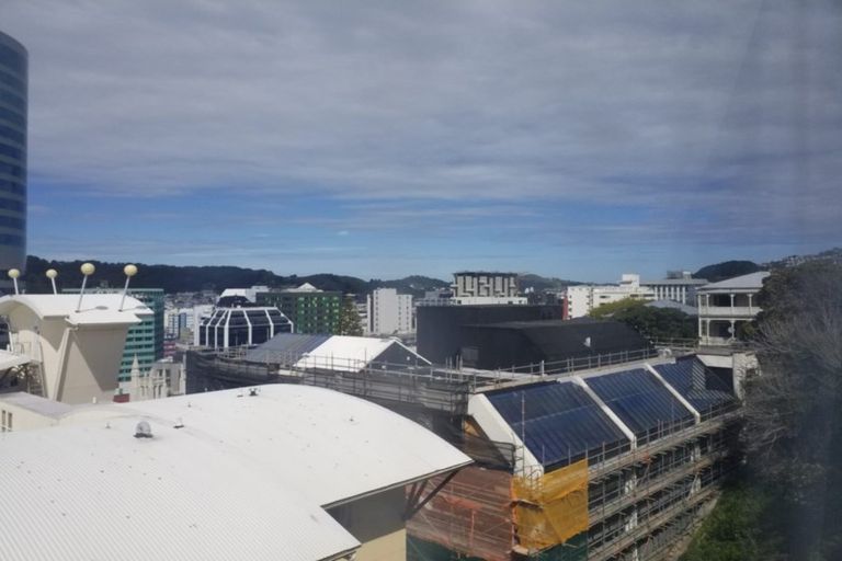 Photo of property in Churchill Flats, 213 The Terrace, Wellington Central, Wellington, 6011