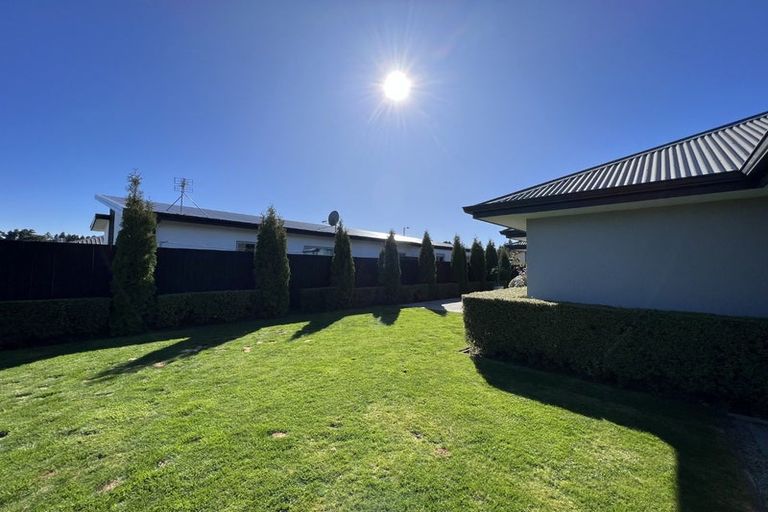 Photo of property in 48 Dunlops Crescent, Marshland, Christchurch, 8083
