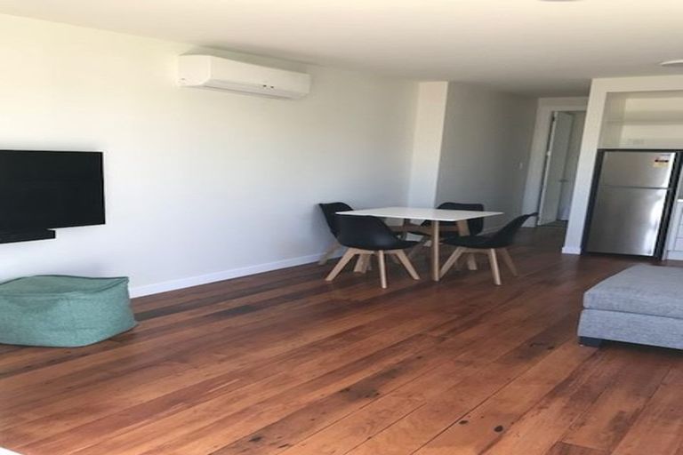 Photo of property in 116 Austin Street, Mount Victoria, Wellington, 6011