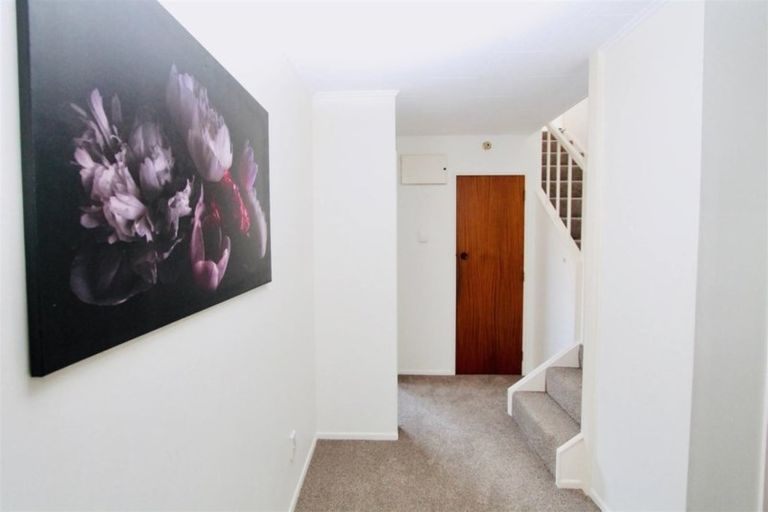 Photo of property in 15 Peace Street, Fenton Park, Rotorua, 3010