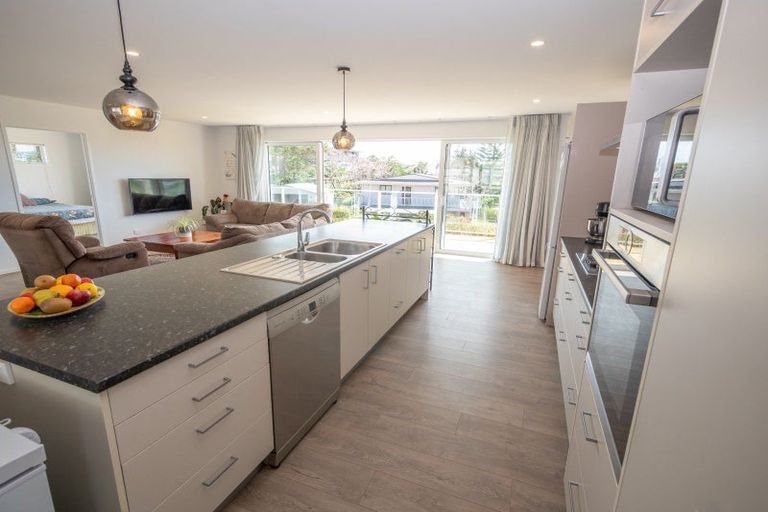 Photo of property in 5 Eagles Way, Cable Bay, 0420