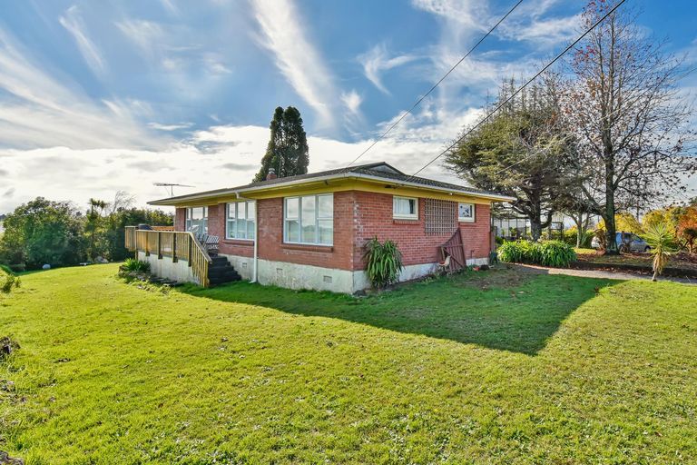 Photo of property in 2 Birdwood Road, Pukekohe, 2120