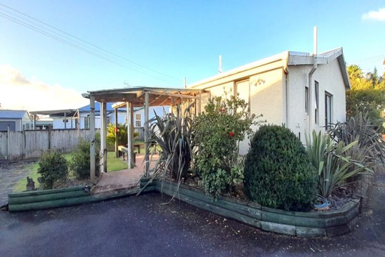 Photo of property in 155 Hakanoa Street, Huntly, 3700