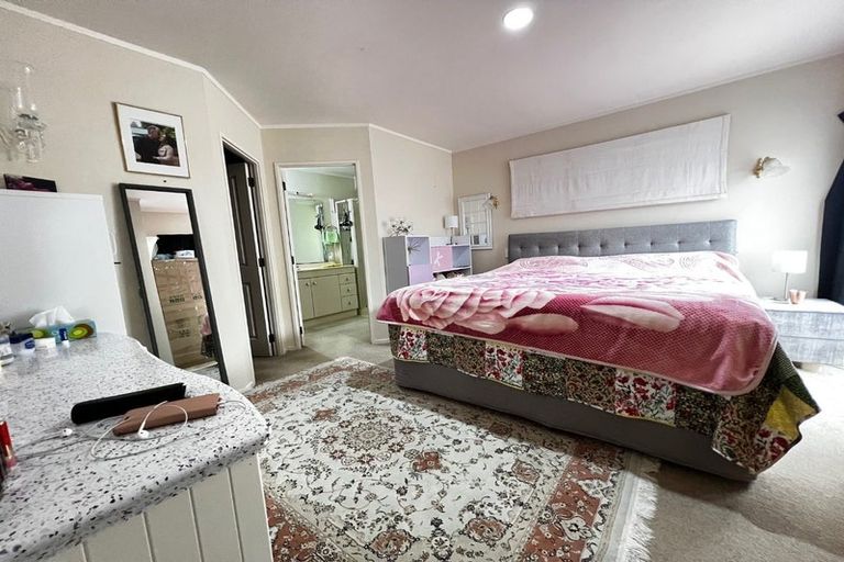 Photo of property in 7 Godwin Court, Unsworth Heights, Auckland, 0632