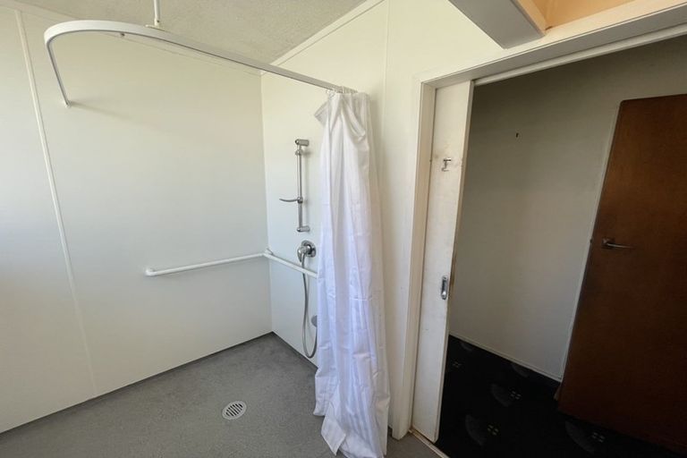 Photo of property in 12 Brains Road, Kelston, Auckland, 0602