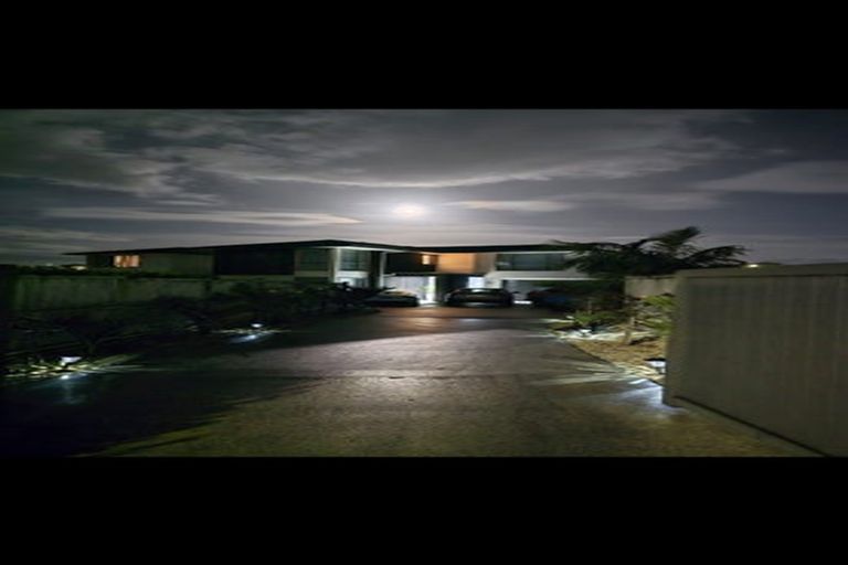 Photo of property in 118 Harris Drive, Silverdale, 0932