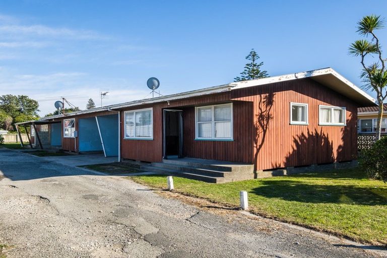 Photo of property in 2/2 Cobham Place, Te Hapara, Gisborne, 4010
