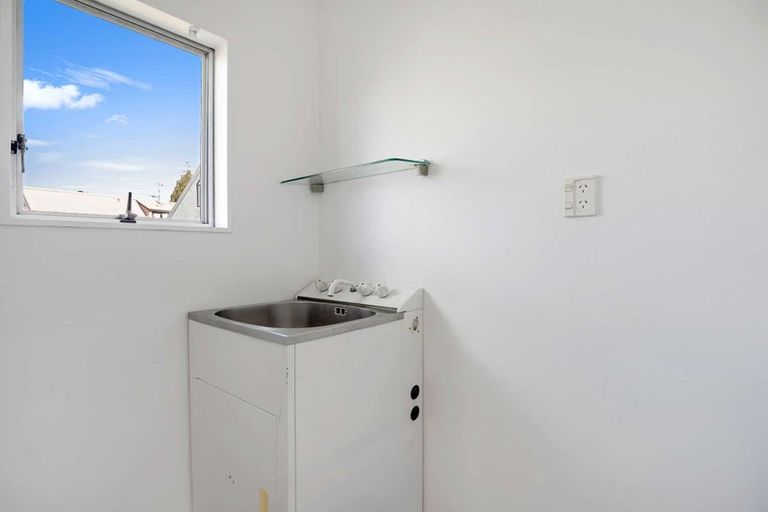 Photo of property in 20b Kentucky Crescent, Nawton, Hamilton, 3200