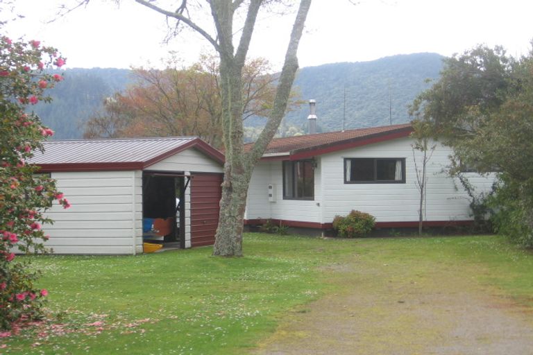 Photo of property in 21 Steep Street, Lake Okareka, Rotorua, 3076