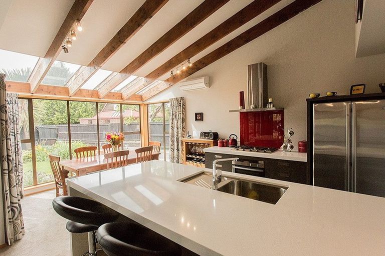 Photo of property in 59 Westgrove Avenue, Avonhead, Christchurch, 8042