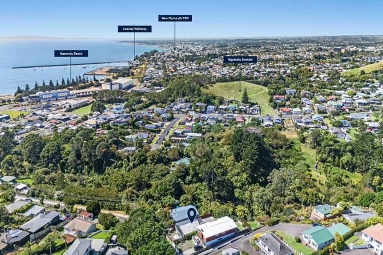 Photo of property in 53 Ngamotu Road, Moturoa, New Plymouth, 4310