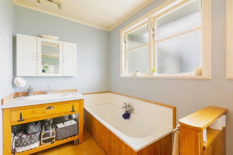 Photo of property in 57 Owen Street, Tikokino, Waipawa, 4273