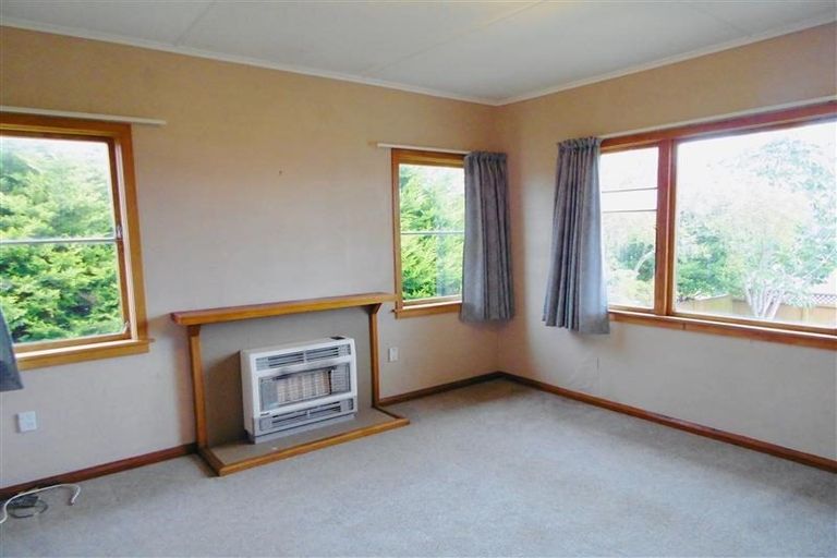 Photo of property in 292 Huatoki Street, Upper Vogeltown, New Plymouth, 4310