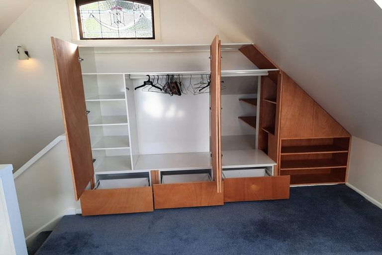 Photo of property in 62 Mortimer Terrace, Brooklyn, Wellington, 6021