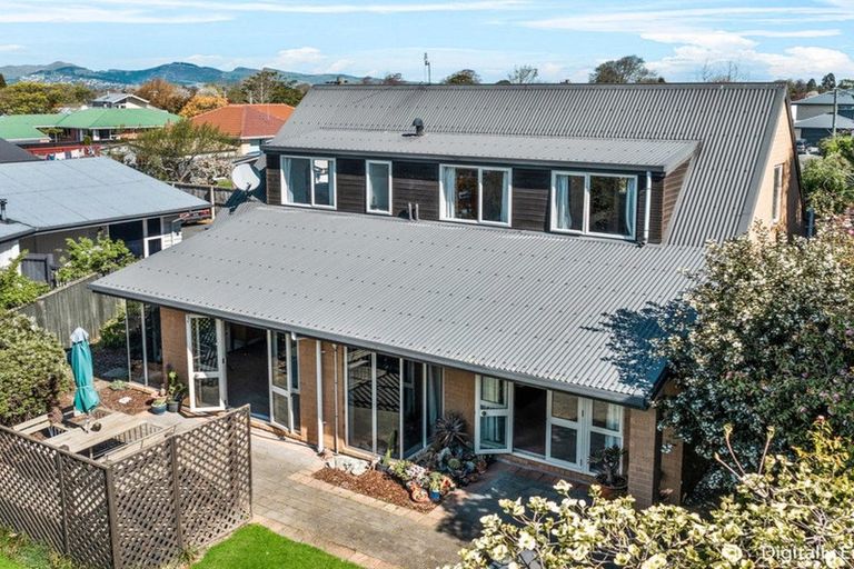 Photo of property in 35a Colwyn Street, Bryndwr, Christchurch, 8053