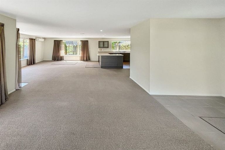 Photo of property in 80 Bowhill Road, New Brighton, Christchurch, 8083