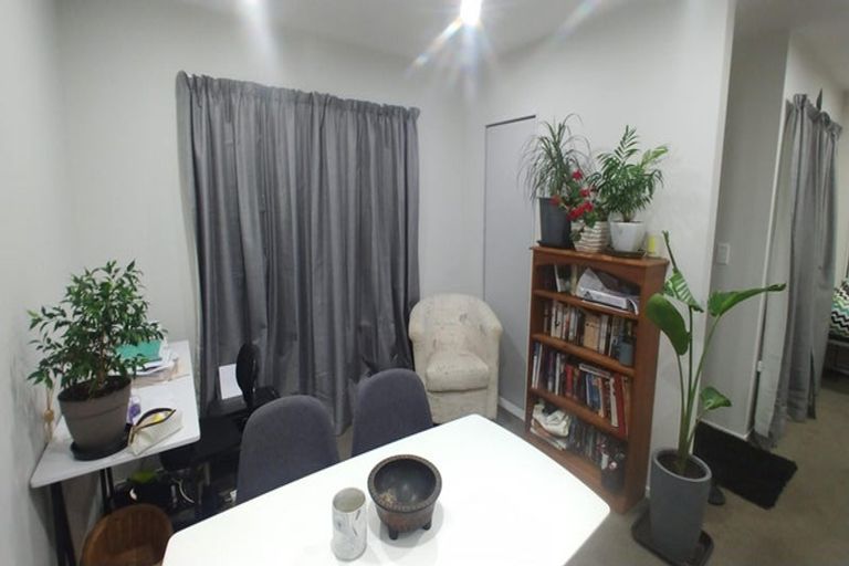 Photo of property in 13 Tribute Loop, Takanini, 2112