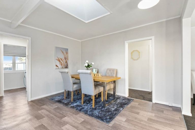 Photo of property in 90 Porchester Road, Papakura, 2110