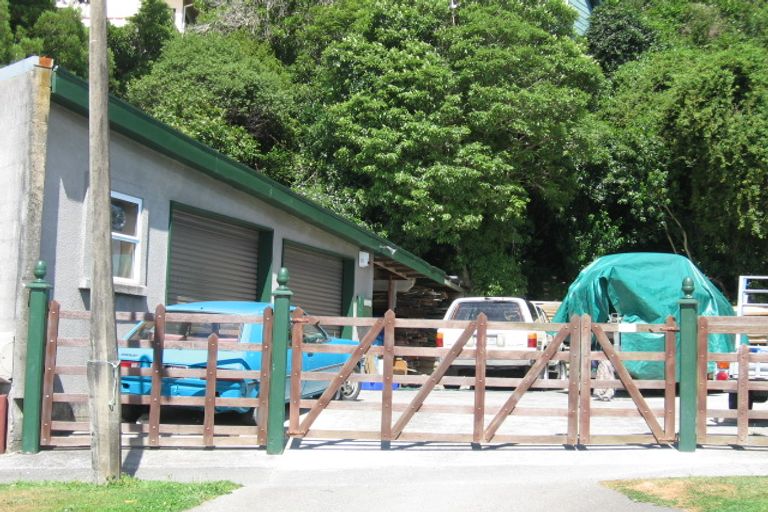 Photo of property in 15 Garnet Grove, Birchville, Upper Hutt, 5018