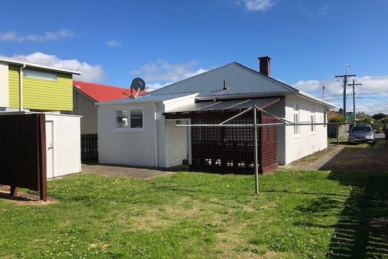 Photo of property in 400 Broadway, Miramar, Wellington, 6022