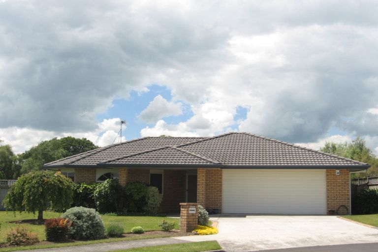 Photo of property in 3 Hunt Grove, Leamington, Cambridge, 3432