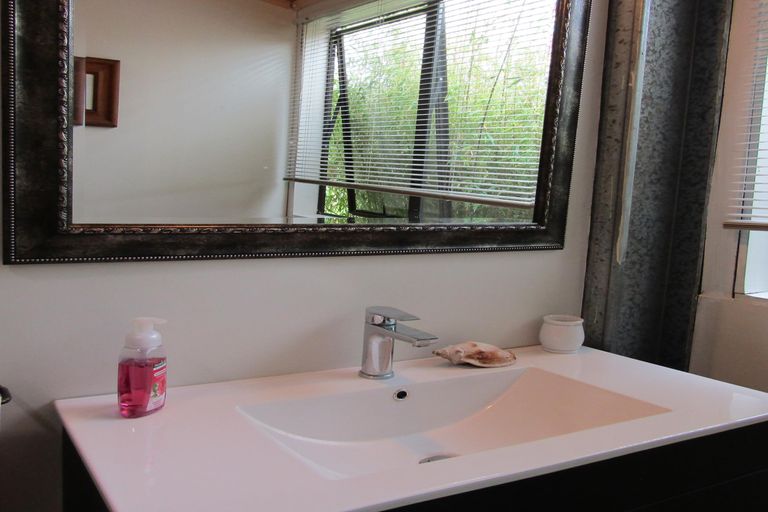 Photo of property in 6 Nikau Place, Edgecumbe, 3120