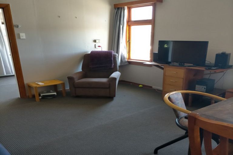 Photo of property in 35 Branxholm Street, Roxburgh, 9500