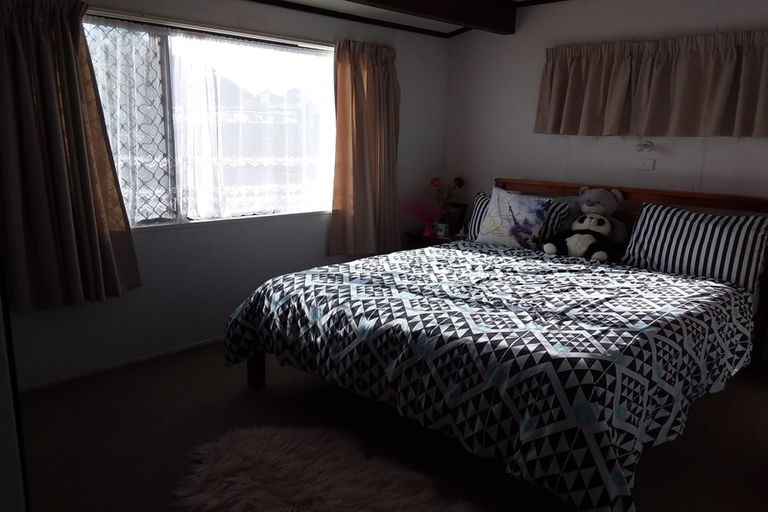 Photo of property in 16 Berwick Place, Mount Maunganui, 3116