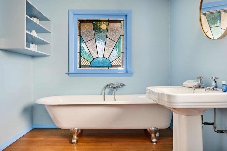 Photo of property in 9 Glendavar Street, Berhampore, Wellington, 6023