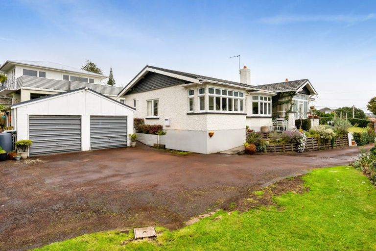 Photo of property in 35 Cameron Street, New Plymouth, 4310