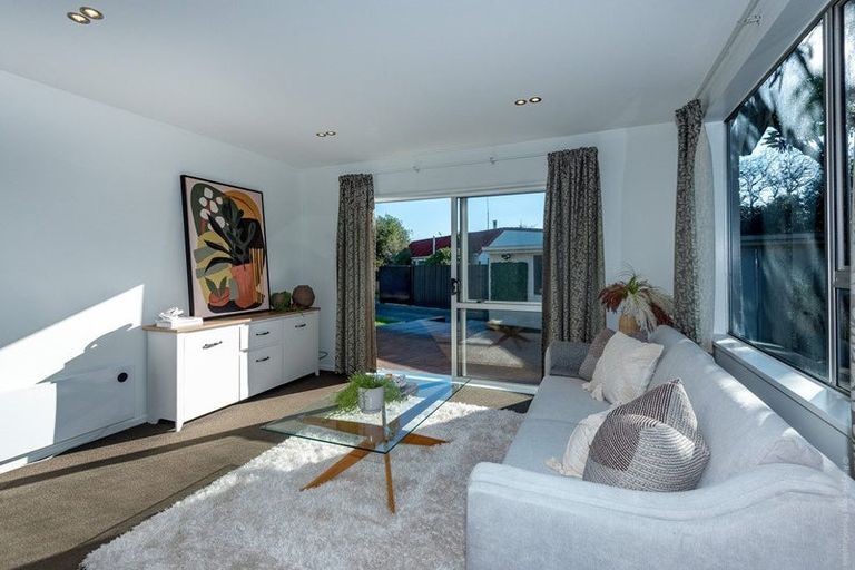 Photo of property in 2/11 Hersham Place, Bromley, Christchurch, 8062