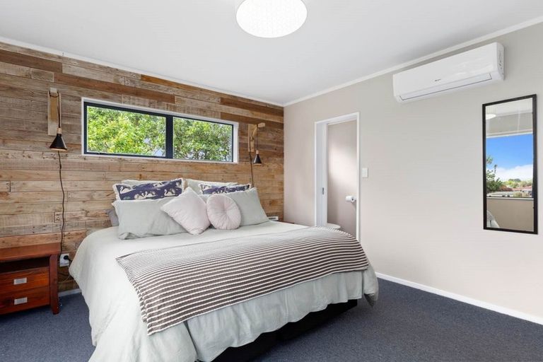 Photo of property in 90 Collingwood Road, Waiuku, 2123