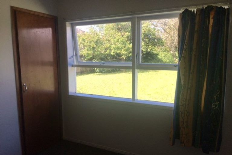 Photo of property in 136 Hutchinson Avenue, New Lynn, Auckland, 0600