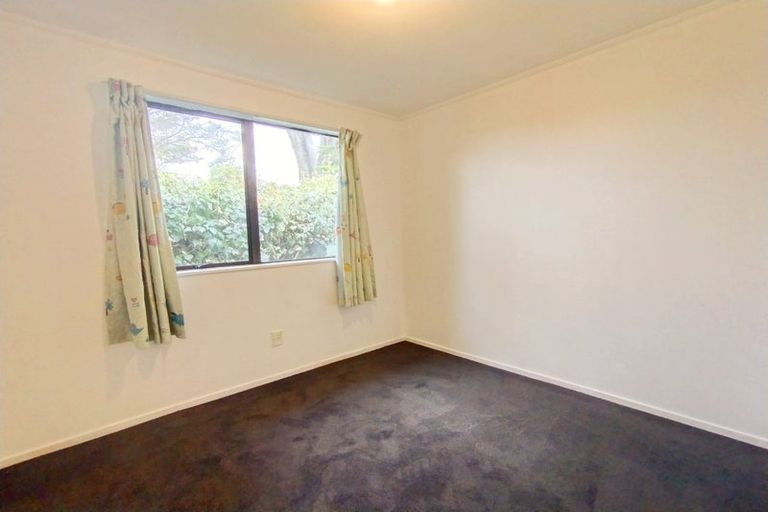 Photo of property in 1/81 Luanda Drive, Ranui, Auckland, 0612
