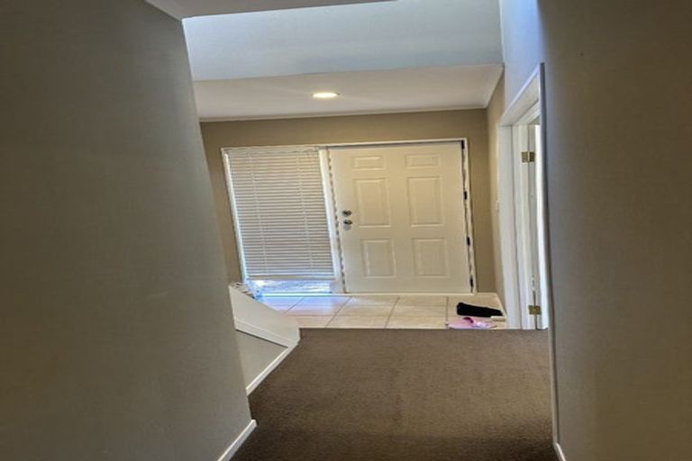 Photo of property in 2/16 Belgate Place, Somerville, Auckland, 2014