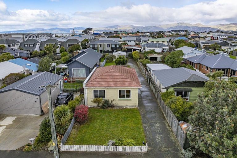 Photo of property in 13 Lonsdale Street, New Brighton, Christchurch, 8083
