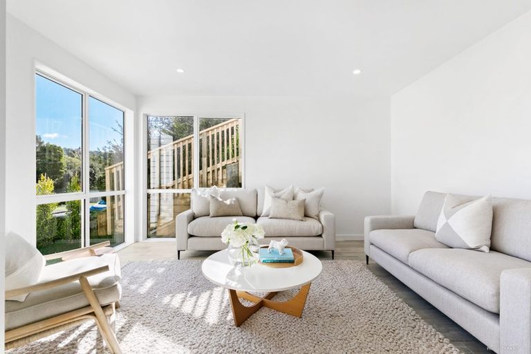 Photo of property in 154a Awaruku Road, Torbay, Auckland, 0630